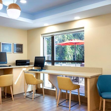 Towneplace Suites By Marriott York Esterno foto
